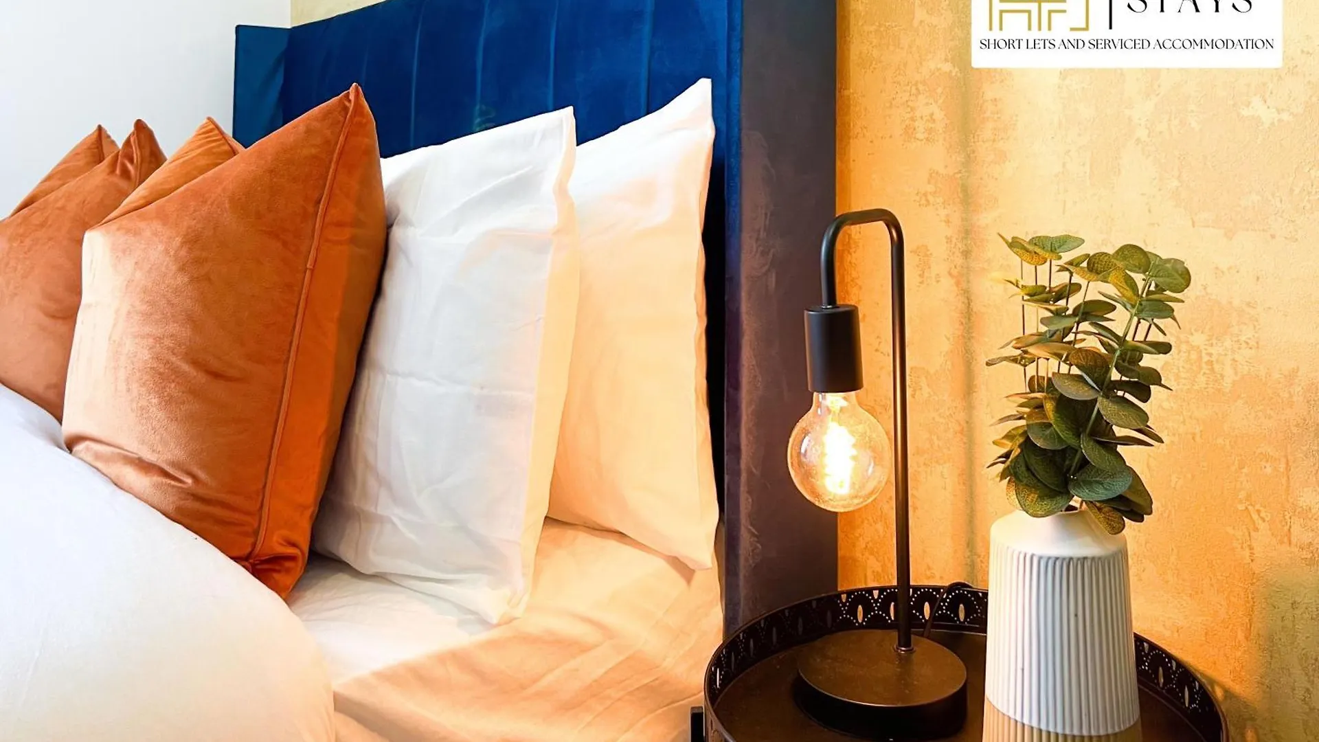 Last-Minute Specials L Premium Deal On 2 Double Bed Apartment For 6 Guests L Best Deals L Hofin Stays Short Lets & Serviced Accommodation London United Kingdom